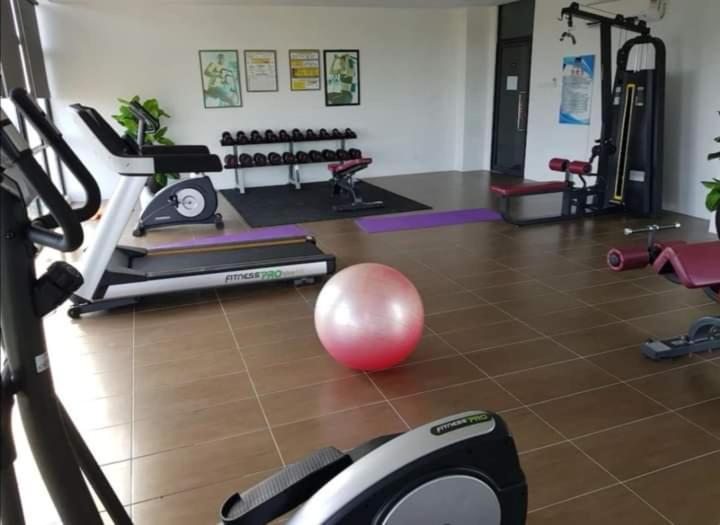 Inadh Suites @ Icon Residence With Pool Kuala Terengganu Buitenkant foto